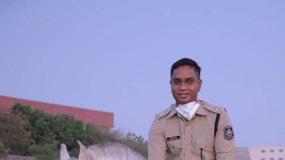 জয়ী হয়েও ১ কোটি টাকা তখনই হাতে পাননি তিনি। কেবিসি-র নিয়ম অনুয়ায়ী ১৮ বছর বয়স হওয়ার পর সেই টাকা পান।