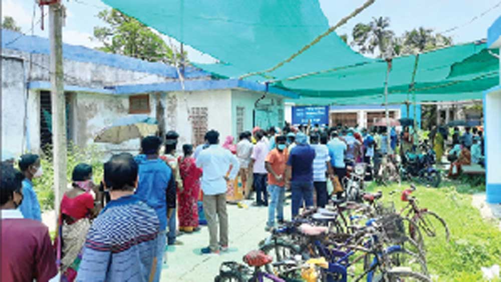 Coronavirus in West Bengal: brokery for booking of spot in the queue for vaccination