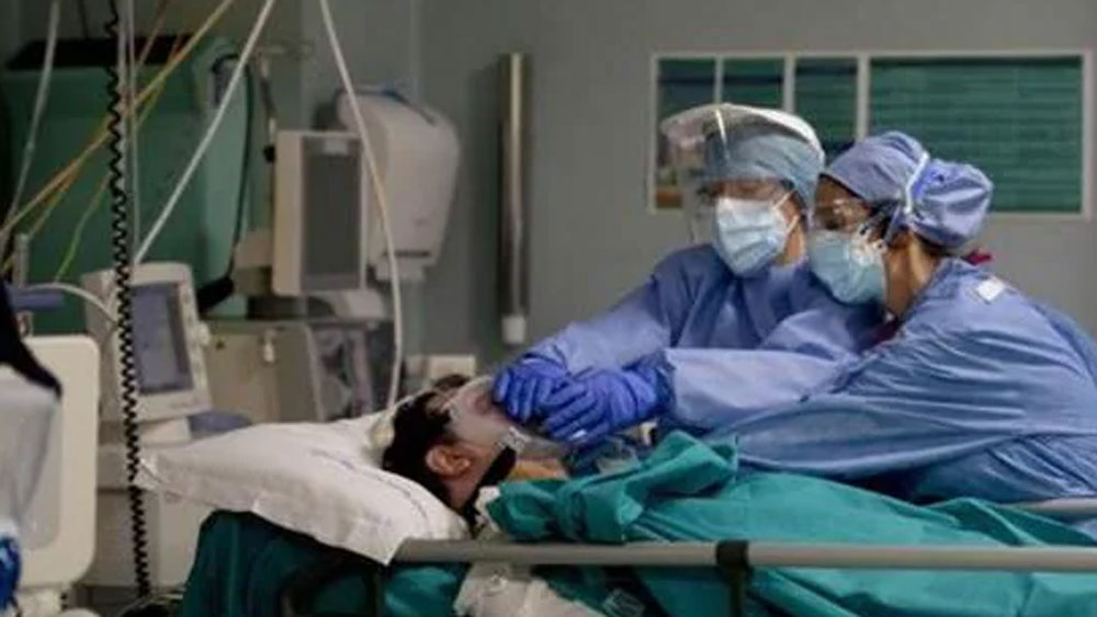 মাত্র ৫টি শয্যা থাকায় ৫ জন করোনা আক্রান্ত পরিষেবা পাবেন। তাঁদের মধ্যে যাঁর অক্সিজেনের মাত্রা ৯০-এর উপরে উঠে যায় তাঁদের ফের নিজের বাড়িতে নিভৃতবাসে পাঠানো হয়। সেই জায়গায় অন্য এক রোগী ওই পরিষেবা পান।