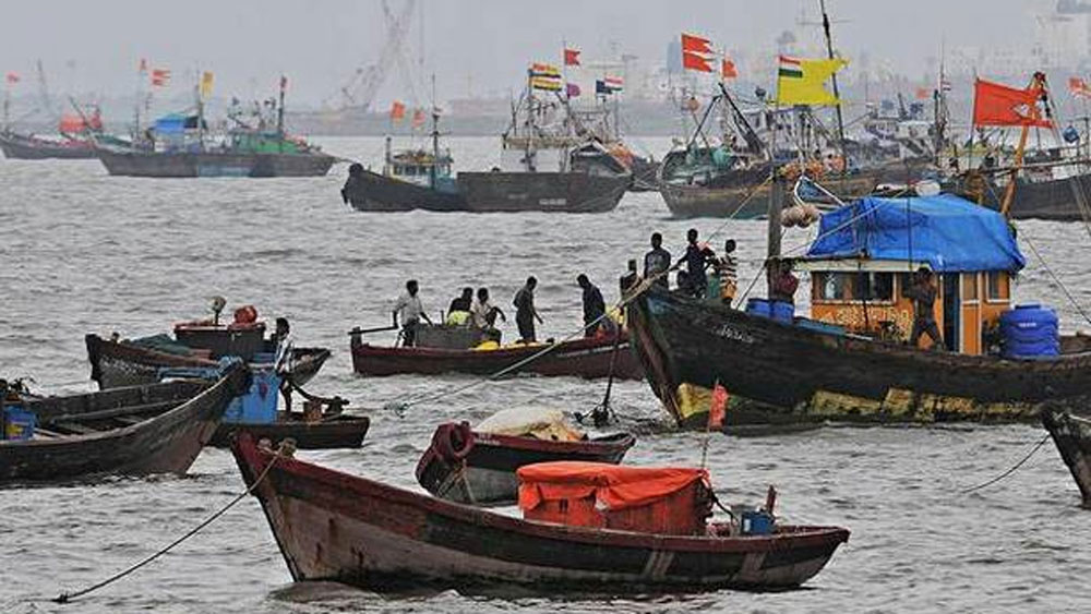 কিন্তু অতিমারি পরিস্থিতিতে এই গরিব এবং পিছিয়ে পড়া গ্রামটিই হয়ে উঠেছে সারা দেশের পথপ্রদর্শক।