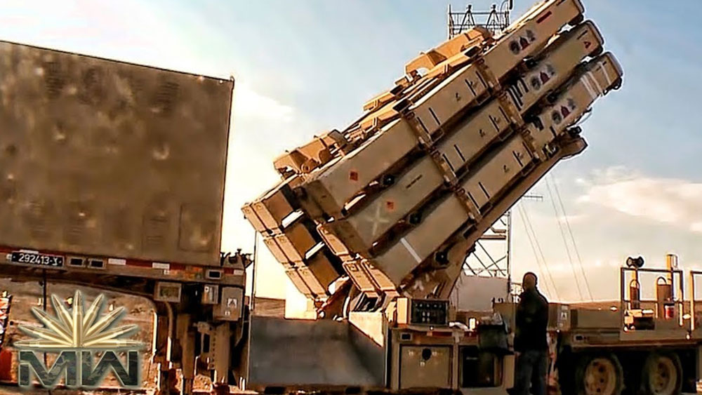ডেভিড’স স্লিং। ইজরায়েলের প্রতিরক্ষাবাহিনীর অস্ত্র। ইজরায়েল এবং আমেরিকার যৌথ উদ্যোগে তৈরি হয়েছে এই হাতিয়ার। ধেয়ে আসা শত্রুপক্ষের বিমান, ড্রোন, ক্ষেপণাস্ত্র, রকেট রুখে দিতে পটু এই হাতিয়ার। ইজরায়েল সেনার এমআইএম-২৩ হক এবং এমআইএম-১০৪ পেট্রিয়ট এই দুই হাতিয়ারের কাজ একাই করতে পারে ডেভিস’স স্লিং।