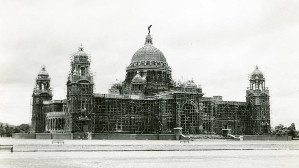 ভিক্টোরিয়া মেমোরিয়াল আজ যেখানে, একদা সেখানেই ছিল নাকি প্রেসিডেন্সি জেল। পরে তা আলিপুরে সরিয়ে নিয়ে যাওয়া হয়।