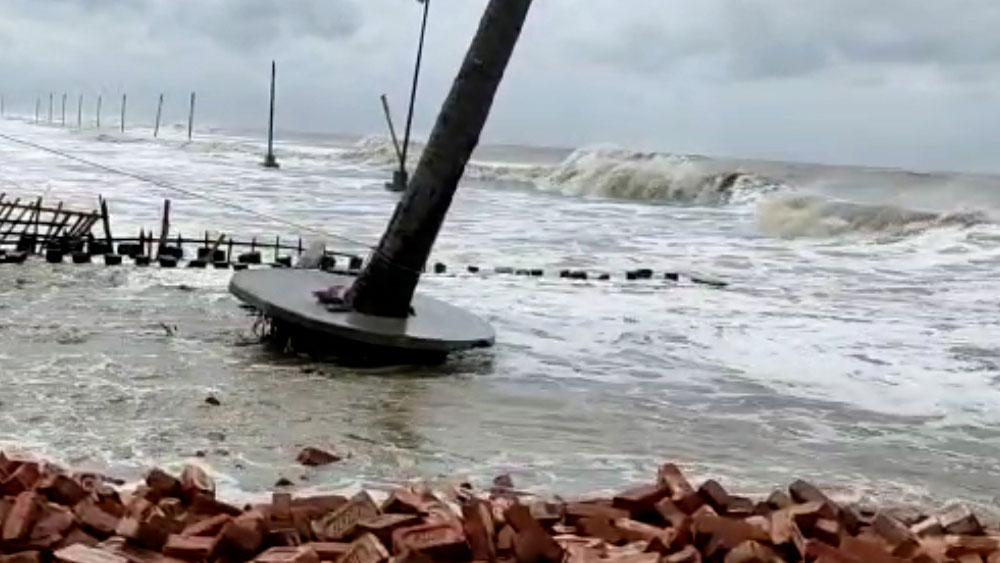Cyclone Yaas: Rescue operation is going on at the different parts of Sagar of South 24 Parganas dgtld