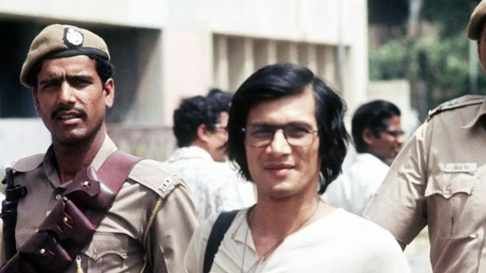 ক্রমে বড় হতে থাকে তার অপরাধ চক্র। অজয় চৌধুরি নামে এক ভারতীয় বংশোদ্ভূত ছিল তার অপরাধের মূল সঙ্গী। ১৯৭৫ সালে প্রথম খুনের অভিযোগ উঠে আসে তাদের নামে। গোয়েন্দাদের খাতায় শোভরাজের প্রথম শিকার সিয়াটলের এক তরুণী। তাইল্যান্ডের সমুদ্রখাঁড়িতে তাঁকে ডুবিয়ে হত্যা করা হয়েছিল। নিথর তরুণীর পরনে ছিল বিকিনি।