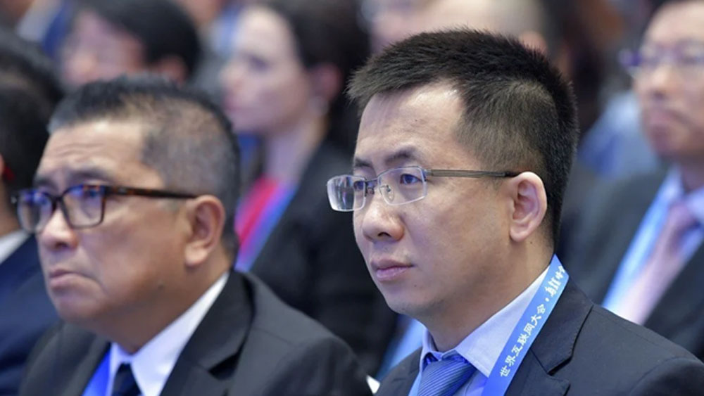 সারা বিশ্বকে অবাক করে ফের এক বার শিরোনাম নিজের দিকে টেনে নিয়েছেন তিনি।