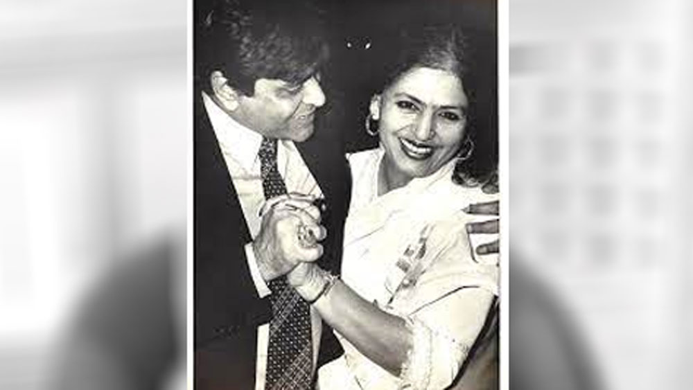 সেই তাঁরই আবার শেষ জীবন ছিল খুবই করুণ। পক্ষাঘাতে আক্রান্ত হয়ে শয্যাশায়ী হয়ে পড়েছিলেন। মু্ম্বইয়ের আন্ধেরীর একটি ফ্ল্যাটে হুইলচেয়ারই ছিল তাঁর একমাত্র সঙ্গী। শেষ জীবনে অর্থকষ্টেও ভুগেছেন তিনি।