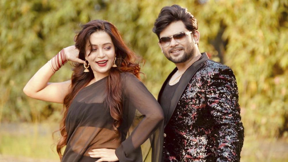 অনীকের ঠোঁটে ফিরে ফিরে এল— ‘‘আমি তোর শোভন, তুই আমার বৈশাখী।’’