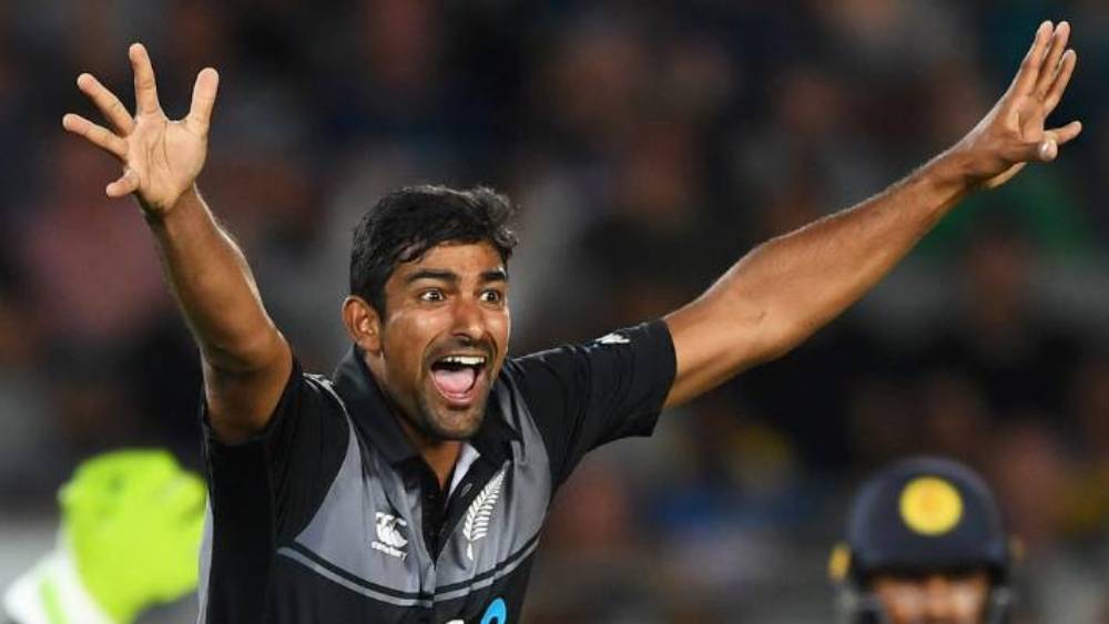 ভারত ছাড়াও অস্ট্রেলিয়া ও বাংলাদেশের বিরুদ্ধে সফল সোধি। অজিদের বিরুদ্ধে ৯ ম্যাচে ১৬ উইকেট নিয়েছেন তিনি। বাংলাদেশের বিরুদ্ধে ৫ ম্যাচে নিয়েছেন ১২ উইকেট।