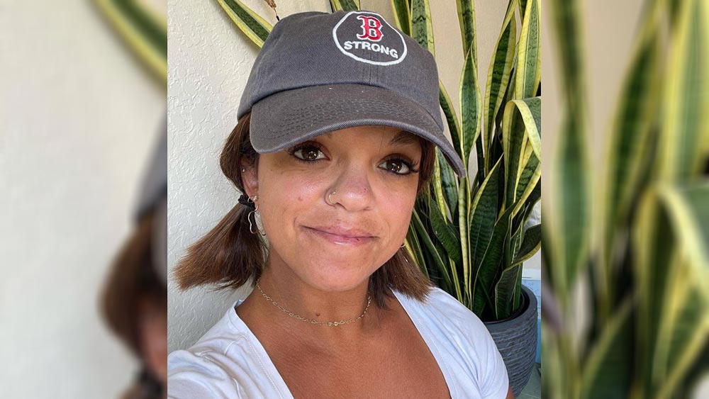 ঘরের আলো-পাখা ঠিক করতে, ছোটবেলায় ক্লাসে বসার আসনে উঠতে সমস্যায় পড়তে হত তাঁকে। তাঁর জন্য শ্রেণিকক্ষে আলাদা বসার ব্যবস্থা করা থাকত। উচ্চতা না বাড়ায় ছোটবেলার সেই সমস্যাগুলো রয়েই গিয়েছিল।