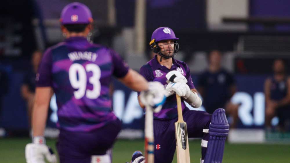 বিশ্বকাপে খাতায়-কলমে এখনও পর্যন্ত সব থেকে দুর্বল দলের বিরুদ্ধে খেললেন কোহলীরা। মূল পর্বে একটি ম্যাচও জিততে পারেনি স্কটল্যান্ড। 