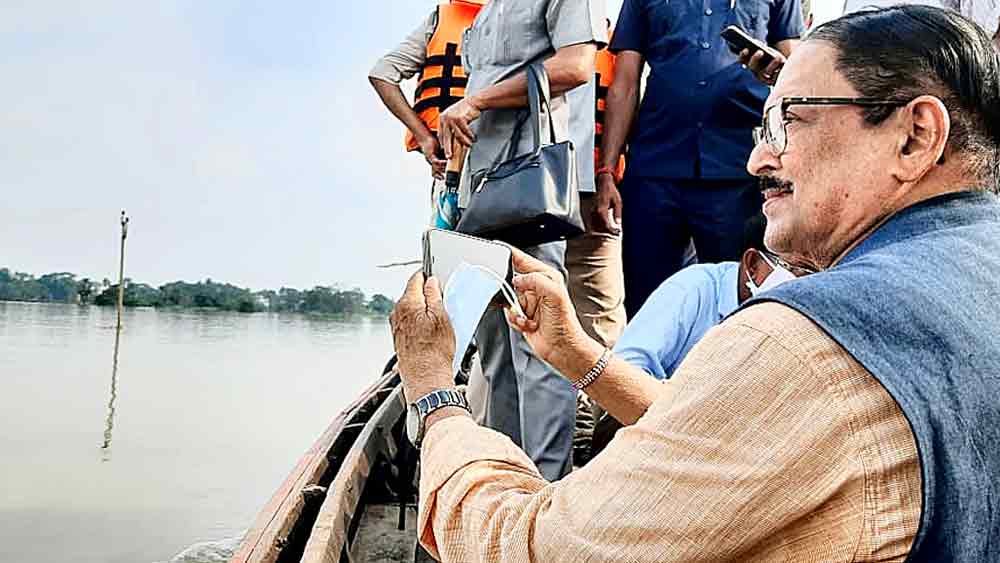 গত মাসেও ঘাটালে এসেছিলেন বন্যা পরিস্থিতি দেখতে।