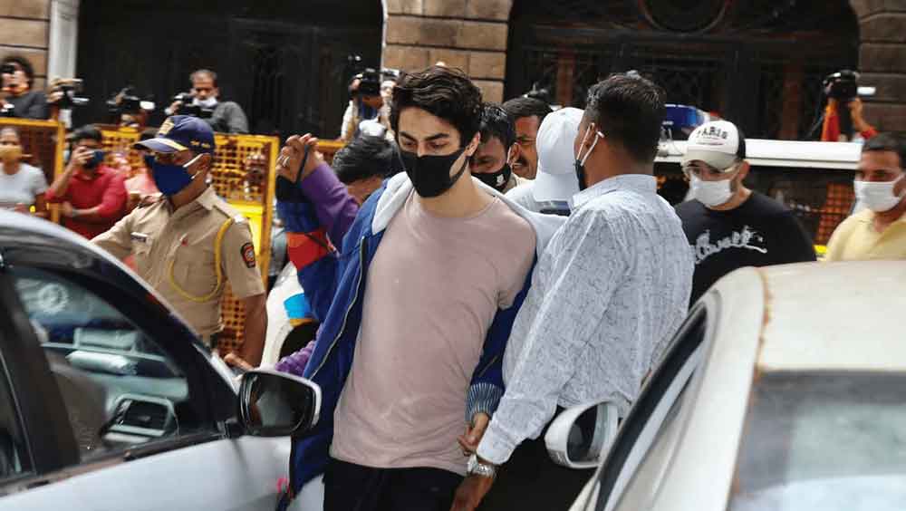 ওড়িশা পুলিশে দক্ষতার সঙ্গে কাজ করে সুনাম অর্জন করেছেন। সৎ পুলিশ আধিকারিক হিসেবে পরিচিত সঞ্জয়।