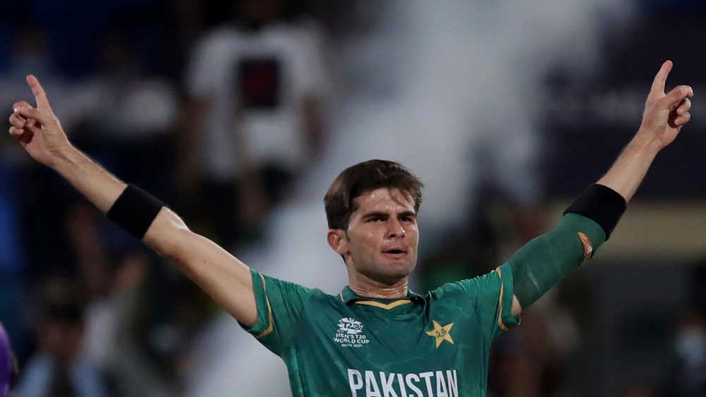 আফগানিস্তানকে এক ওভার বাকি থাকতে পাঁচ উইকেটে, নামিবিয়াকে ৪৫ রানে এবং স্কটল্যান্ডকে ৭২ রানে হারায় পাকিস্তান।