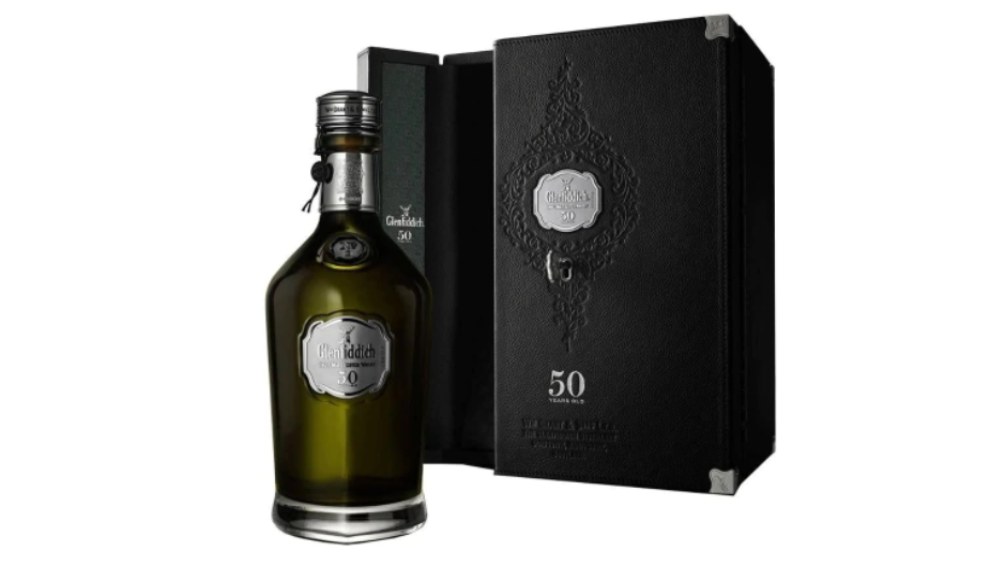 ৫০ বছরের পুরনো গ্লেনফিডিচ সিঙ্গল মল্ট স্কচ হুইস্কি: নির্মাতার এই বিশেষ হুইস্কির মাত্রা ৫০টি বোতল প্রতি বছর তৈরি করেন। সেগুলি রাখা থাকে ৫০ বছর ধরে। তার পরে বিক্রি হয়। এর  প্রত্যেক বোতলের দাম ভারতে প্রায় ১০ লক্ষ টাকার কাছাকাছি। 