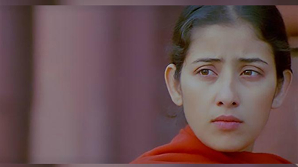 ২০১০ সালের ১৯ জুন মনীষা বিয়ে করে নেপালি শিল্পপতি সম্রাট দাহালকে। তাঁদের আলাপ হয়েছিল ফেসবুকে। সনাতনী নেপালি রীতিতে বিয়ে করেন দু’জনে। মধুচন্দ্রিমা হয় ফ্লোরিডায়। কিন্তু দু’বছরের মাথায় ভেঙে যায় দাম্পত্য।