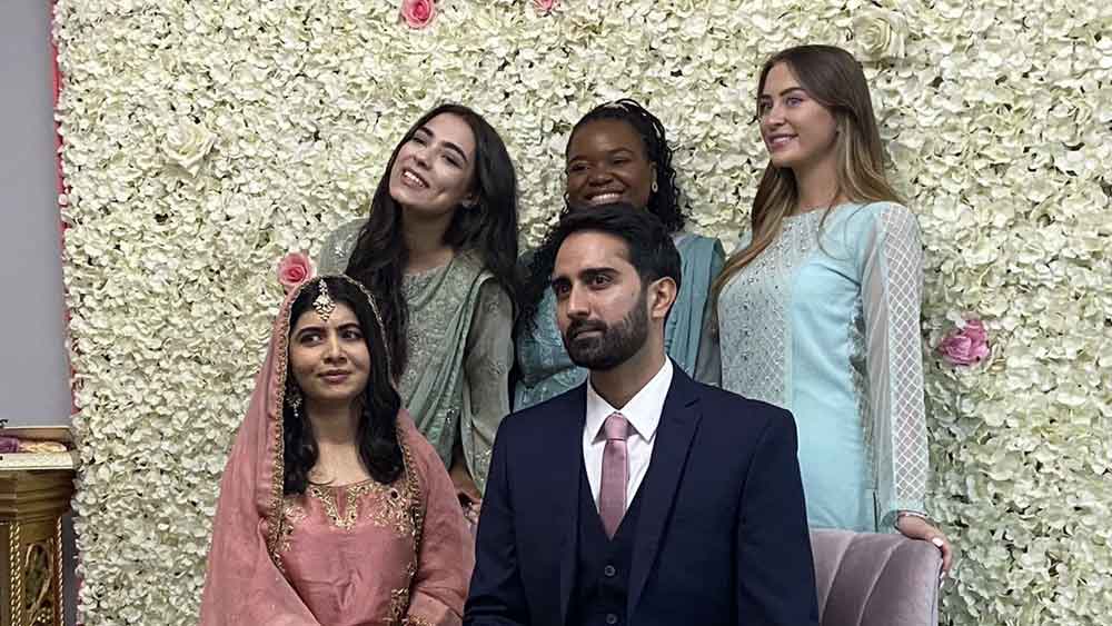 লিঙ্কডইন প্রোফাইল বলছে অসর এক জন উদ্যোগপতি। তবে তাঁর আরও একটা পরিচয় আছে। অসর পাকিস্তান ক্রিকেট বোর্ডের এক জন কর্তাও বটে। তিনি ‘জেনারেল ম্যানেজার হাই পারফরম্যান্স ফর দ্য পাকিস্তান ক্রিকেট বোর্ড’।