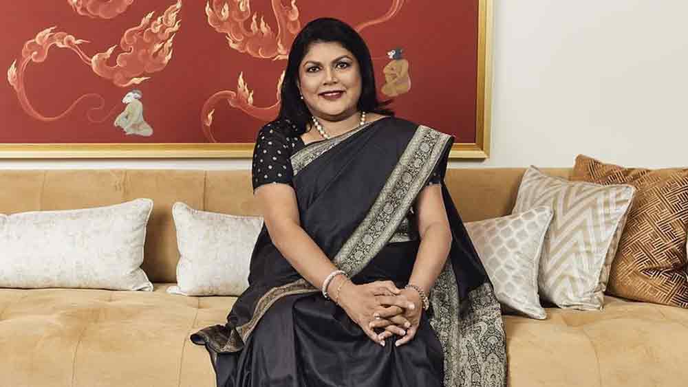 নাইকা-র হাত ধরে ফাল্গুনী শুরুটা কী ভাবে হল? ২০১২ সালে নিজের ৫০তম জন্মদিনের মাস কয়েক আগে দেশের এক ইনভেস্টমেন্ট ব্যাঙ্কের শীর্ষপদে ইস্তফা দেন ফাল্গুনী। মোটা মাইনের চাকরি ছেড়ে শুরু করেন নাইকা।