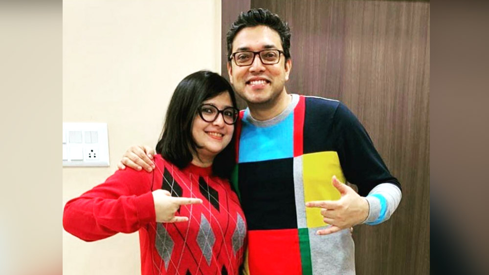 এ ছাড়াও ইয়াস-বিপর্যস্ত সুন্দরবনেও ত্রাণ পৌঁছে দিয়েছিলেন অনুপম-পিয়া।