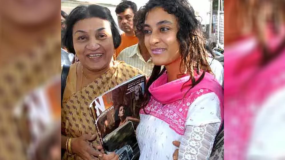 এক সাংবাদিকের সূত্রেই গীতাঞ্জলির এই পরিস্থিতির কথা জানাজানি হয়। তারপর তাঁকে একটি মানসিক হাসপাতালে চিকিৎসার জন্য ভর্তি করানো হয়। বহু দিন চিকিৎসার পর সুস্থ হন তিনি।