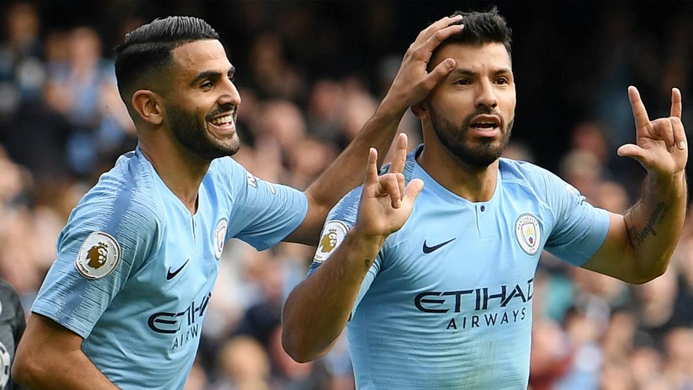 সের্খিয়ো আগুয়েরো এবং রিয়াদ মাহরেজ: ম্যাঞ্চেস্টার সিটিতে খেলার সময় বন্ধুত্ব দেখা যায় এই দুই ফুটবলারের মধ্যে। ২০১৯ সালে আগুয়েরোর সঙ্গে নাম জড়ায় টেলর ওয়ার্ডের। সেই মাহরেজ ছিলেন বিবাহিত।