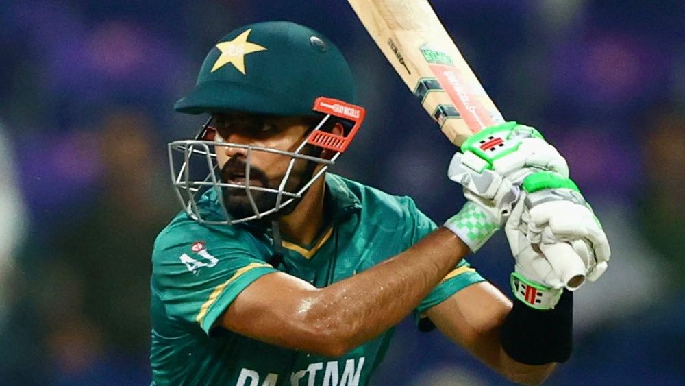 সরাসরি: আউট নেতা বাবর, প্রথম উইকেট হারাল পাকিস্তান