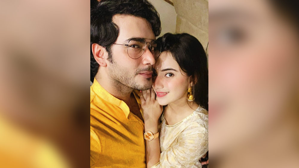 নতুন প্রেমিকা সুরভীর সঙ্গে অভিষেক