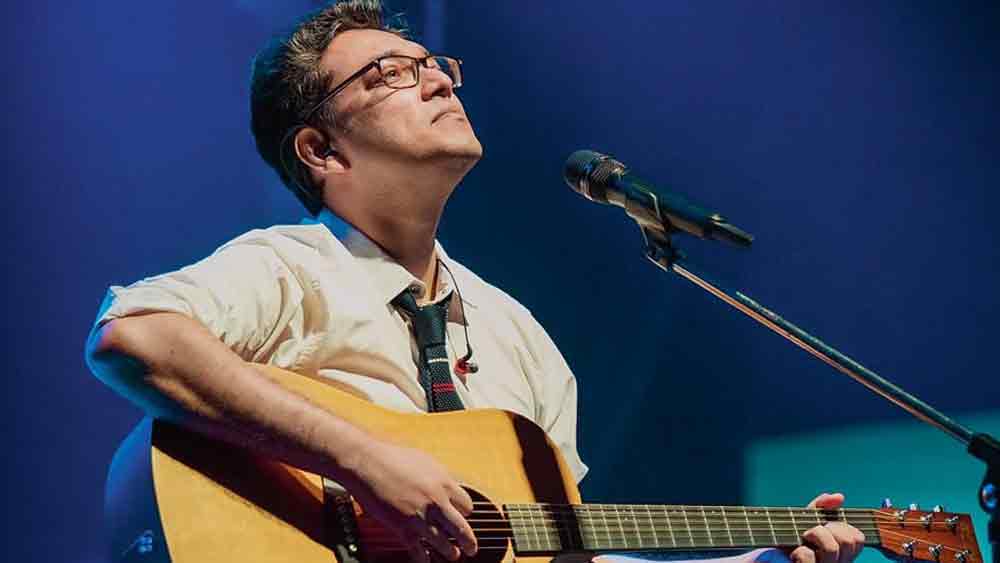 আমার গানের ‘তুমি’ বায়বীয় কেউ নয়, আবার কোনও এক জনও নয়: অনুপম