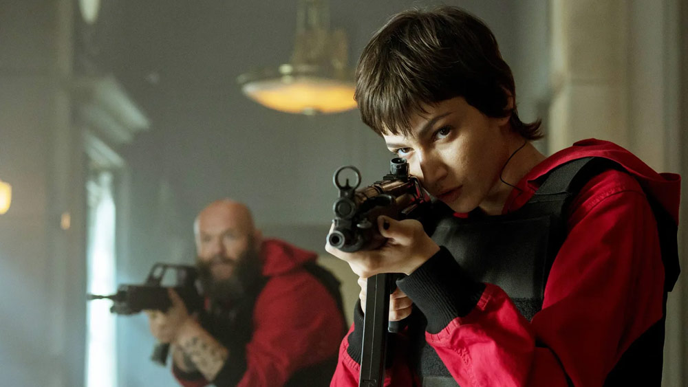 আন্তর্জাতিক রোমাঞ্চকর গল্প, ছবি বা ওয়েব সিরিজকে তুলে এনে তাতে ভারতীয় ছোঁয়া দিতে দক্ষ আব্বাস। আশা করা যাচ্ছে এ বারও জনপ্রিয় স্পেনীয় সিরিজে তিনি দেশি স্বাদ আনতে সক্ষম হবেন।