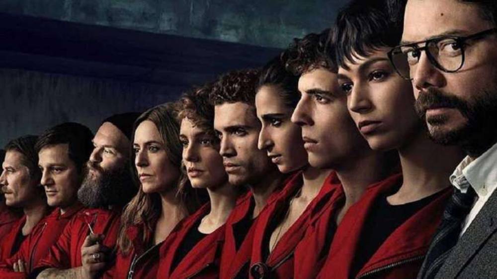 ‘প্রফেসর’, নামই যথেষ্ট। স্পেনের গণ্ডি পেরিয়ে বিশ্বের দরবারে পৌঁছে গিয়েছেন তিনি। সের্গিও ওরফে আলভারো মর্তের চরিত্র নিয়ে উন্মাদনা যেন দিন দিন বেড়ে চলেছে। যদি বলিউড থেকে সেই চরিত্রের জন্য কাউকে বেছে নেওয়া হয়? হিন্দি ভাষায় যদি ‘মানি হেইস্ট’ তৈরি হয়?