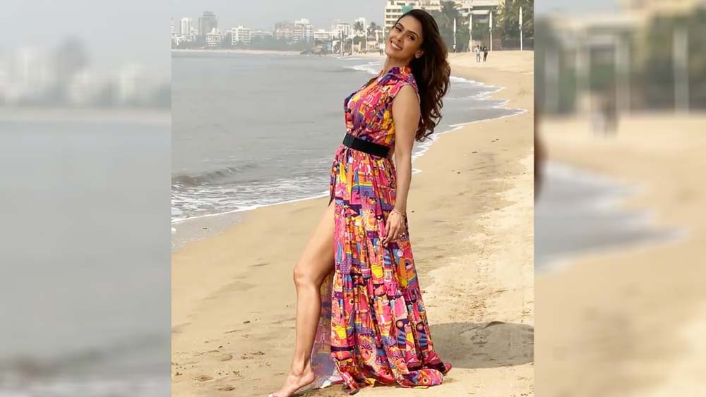 ঋষিতার ঝুলিতে বছরে অন্তত একটি ছবি থাকতই। ‘আউট অব কন্ট্রোল’, ‘বাল্মীকি’, ‘রাম’, ‘জিজ্ঞাসা’, ‘পেজ থ্রি’, ‘গডফাদার’, ‘ধর্ম’—এগুলি তাঁর অভিনীত কিছু ছবি। প্রচুর ছবিতে অভিনয় করলেও ২০০৩-এর ‘হাসিল’ ছাড়া সে ভাবে তাঁর কোনও ছবিই বক্স অফিসে প্রভাব ফেলতে পারেনি।