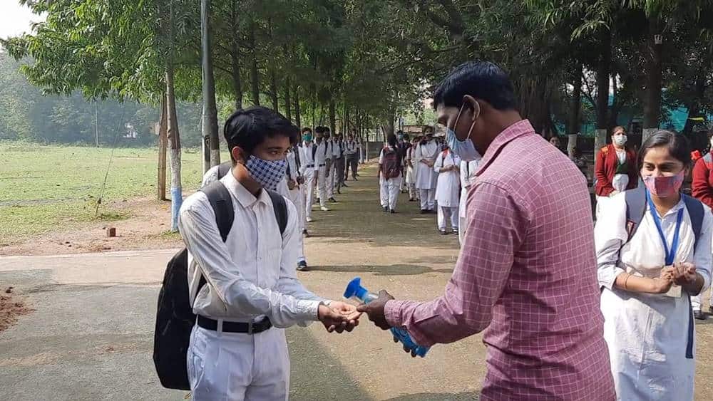 School reopened and class started in different districts of West Bengal dgtld