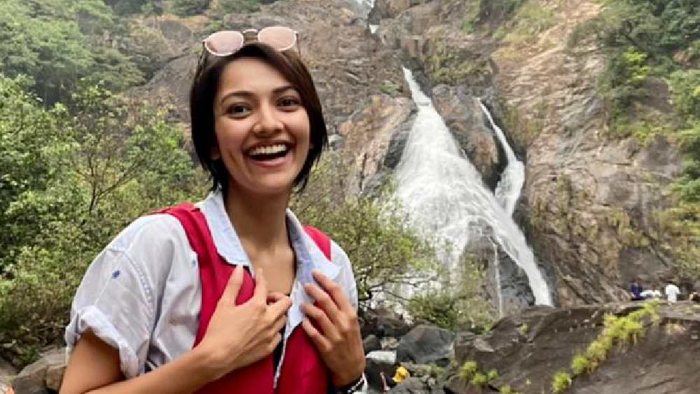 আপাতত সুস্মিতার হাতে একগুচ্ছ কাজ। ফিরে এসেই কাজে ব্যস্ত হয়ে যাবেন তিনি।