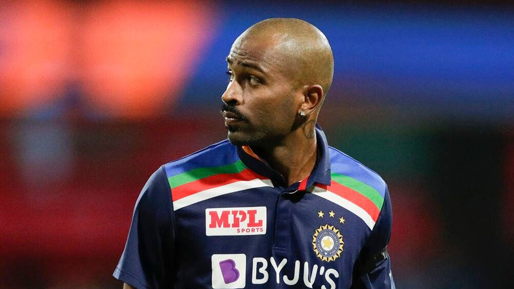 নিউজিল্যান্ডের বিরুদ্ধে টি-টোয়েন্টি সিরিজ থেকেও বাদ পড়তে হয়েছে ভারতীয় দলের এই অলরাউন্ডারকে।