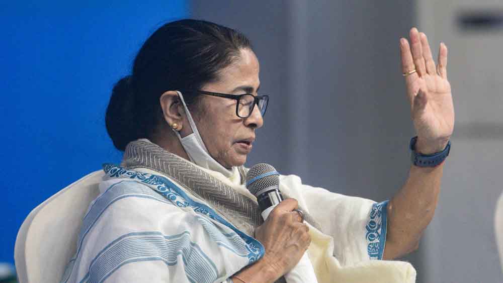 Swasthya Sathi Card: Chief Minister Mamata Banerjee has directed to take strict action 