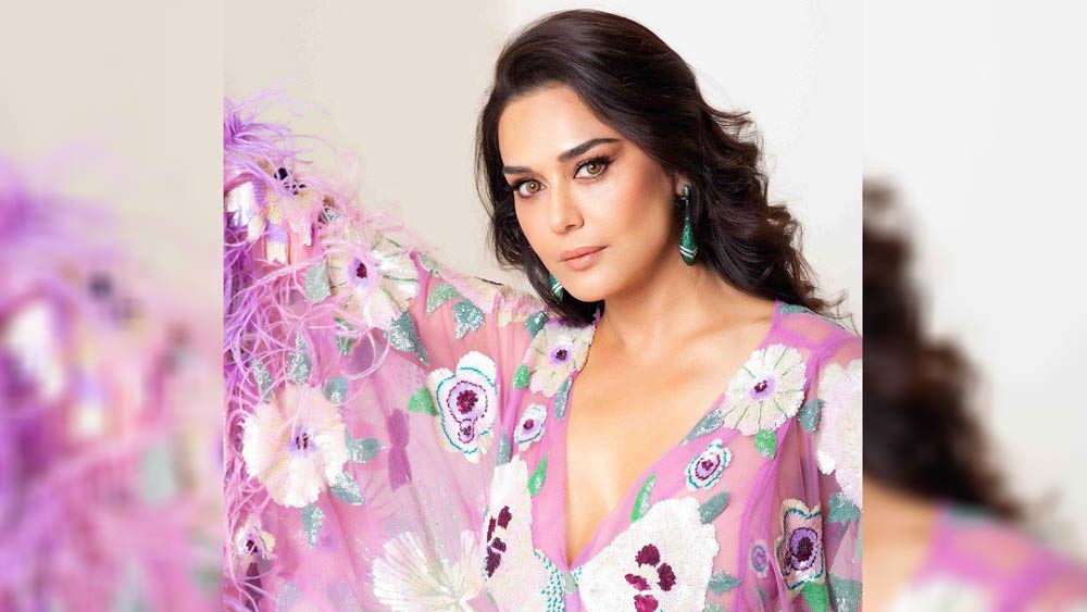 তবে সম্পর্ক শেষ হয় তিক্ত ভাবে। ২০১৪ সালের ৩০ মে ওয়াংখেড়ে স্টেডিয়ামে নেস তাঁর শ্লীলতাহানি করেন বলে অভিযোগ করেন প্রীতি। সে দিন ছিল চেন্নাই-পঞ্জাব ম্যাচ (এবং নেস-এর জন্মদিন)। ঝগড়ার সময়ে নেস নাকি প্রীতির হাত ধরে এমন টেনেছিলেন যে, নায়িকার চোটও লাগে। এর পর থেকে ধীরে ধীরে দূরত্ব বাড়ে দু’জনের মধ্যে।