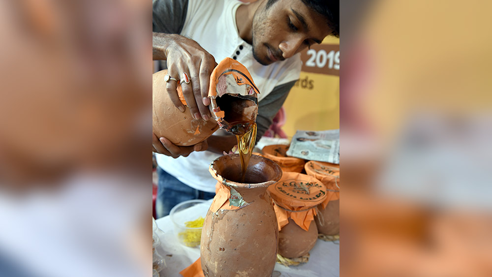 রোগ প্রতিরোধে সাহায্য করে নলেন গুড়।