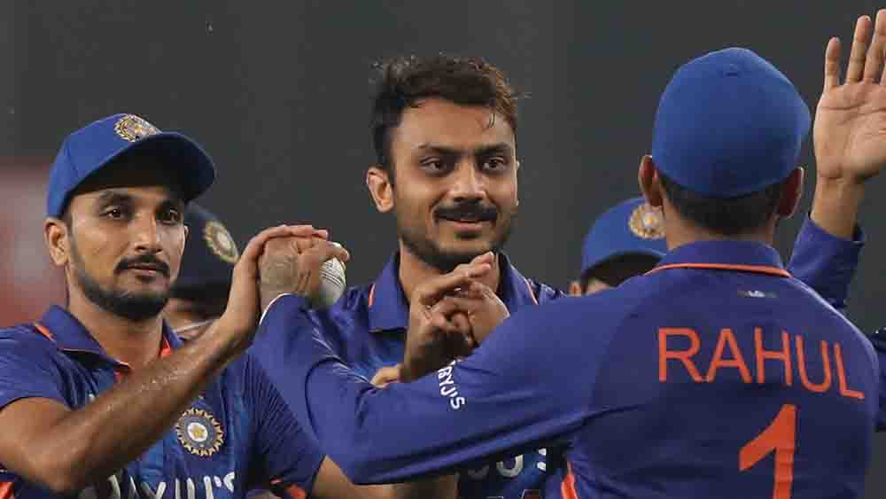 সরাসরি: নিউজিল্যান্ডের বিরুদ্ধে রাঁচিতে জয়ের জন্য ভারতের লক্ষ্য ১৫৪ রান