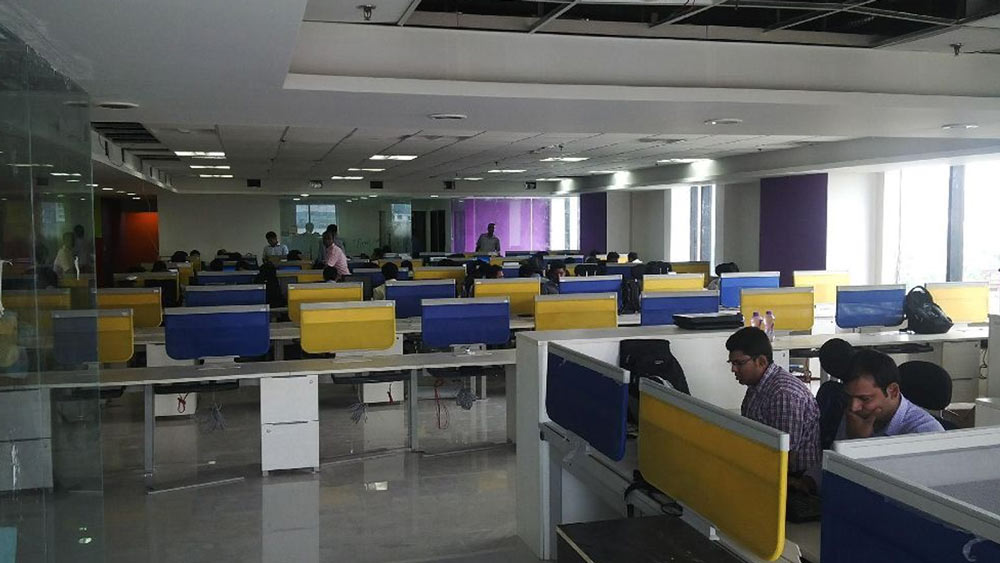 ২০০০ সালে তিনি ওয়ান৯৭ কমিউনিকেশনস নামে একটি ওয়েবসাইট চালু করেছিলেন। যার মাধ্যমে মোবাইলে খবর, ক্রিকেটের স্কোর, নানা ধরনের রিংটোন, জোকস, পরীক্ষার ফলাফল মোবাইলেই দেখতে পারতেন গ্রাহকরা।