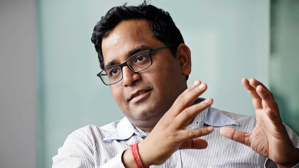 তাঁর সংস্থার শেয়ার কিনতে গ্রাহকদের উৎসাহ দেখে ফের এক বার খবরের শিরোনামে উঠে এসেছে বিজয় শেখরের সংগ্রাম। একটু একটু করে এই সংস্থা দাঁড় করিয়েছিলেন তিনি।