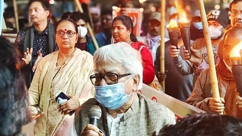 বামেদের মশাল মিছিলে বামফ্রন্টের চেয়ারম্যান বিমান বসু।