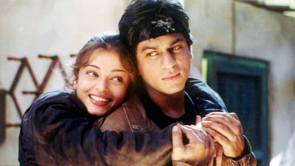 পরবর্তীতে নিজের ভুল বুঝেছিলেন শাহরুখ। পরোক্ষ ভাবে ক্ষমাও চেয়েছিলেন ‘বন্ধু’ ঐশ্বর্যার কাছে। কিন্তু এ বিষয়ে আর কখনও কথা বলেননি তাঁরা।