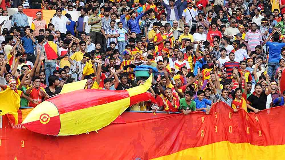 ইস্টবেঙ্গলের লাল-হলুদ ইলিশ।