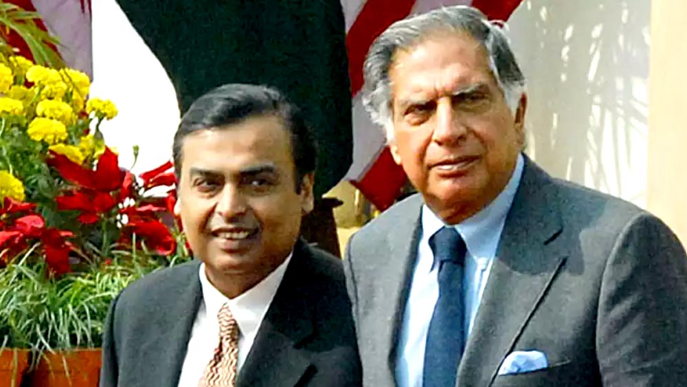 ২০০০ সাল। ব্রিটেনের সবচেয়ে বড় চা বিক্রেতা সংস্থা টেটলির সম্পূর্ণ স্বত্ব কিনে নেয় টাটা টি। আর এখন টাটা টি আন্তর্জাতিক পানীয় ব্র্যান্ড হিসেবে পরিচিত।