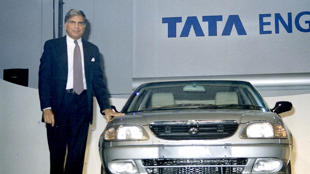 ২০০৪: নিউ ইয়র্কের শেয়ার বাজারে এ বার নাম উঠল টাটা মোটর্সের। ওই বছরই দক্ষিণ কোরিয়ার গাড়ি প্রস্তুতকারী সংস্থা দেয়ু মোটর্সেরও স্বত্ত্ব কিনে নেয় টাটা মোটর্স।
