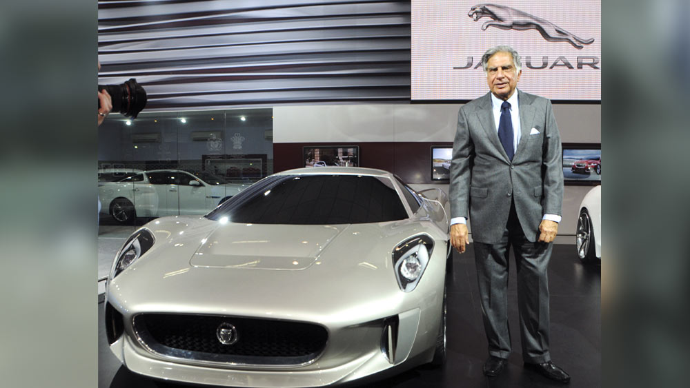 ২০০৮: ওই বছরেই আন্তর্জাতিক সংস্থা ফোর্ড-এর দু’টি গাড়ির ব্যবসা কিনে নিল টাটা— জাগুয়ার আর ল্যান্ড রোভার। টাটা তৈরি করল নতুন সংস্থা জাগুয়ার ল্যান্ড রোভার।