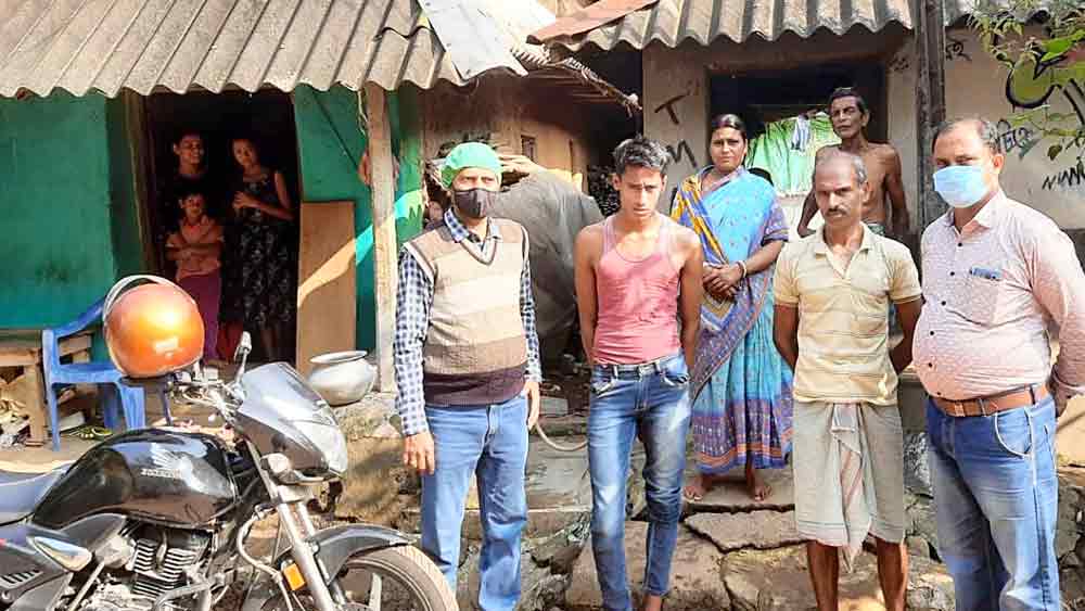 initiative by teachers to make students back to school in Midnapore