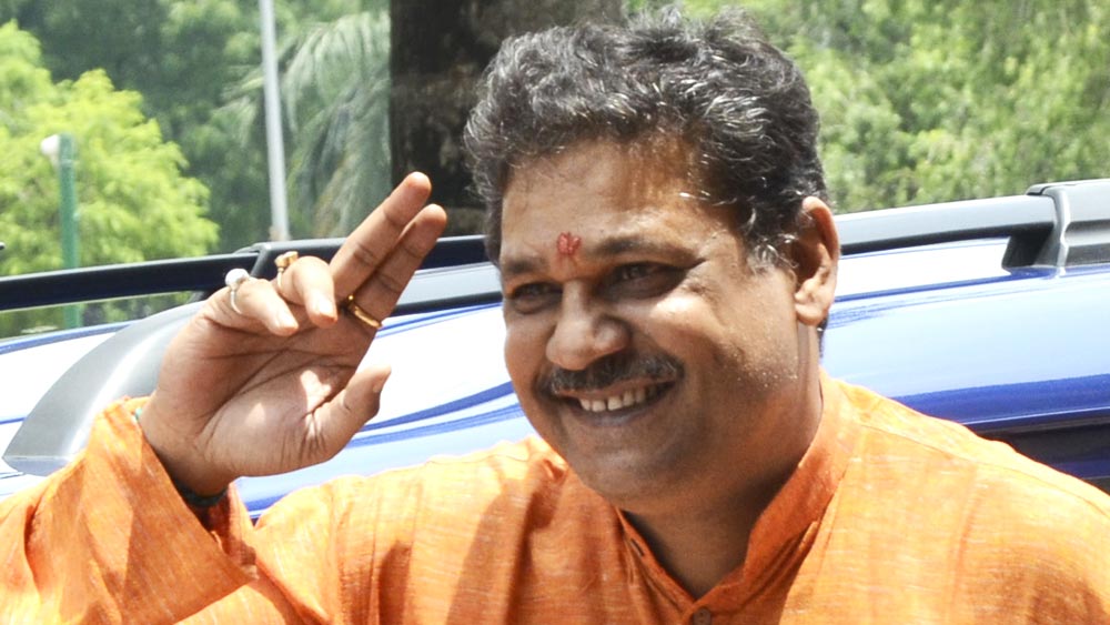 কংগ্রেস ছেড়ে তৃণমূলে যেতে পারেন প্রাক্তন বিজেপি সাংসদ, বিশ্বকাপজয়ী কীর্তি