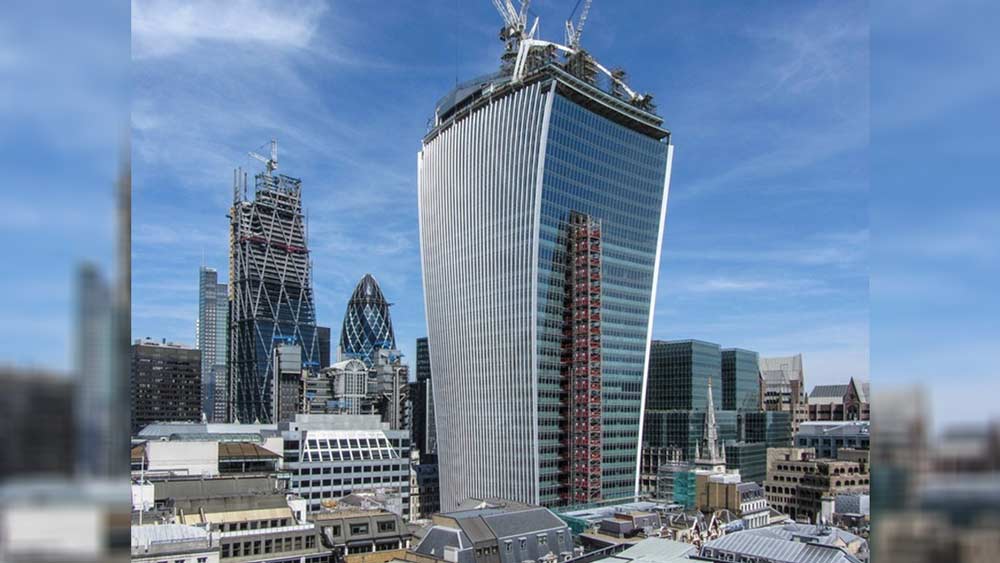 বহুতলের বাইরেটা পুরোটাই কাচের। এটি বানানোর সময়ই এক সমস্যা চোখে পড়ে। প্রতি দিনের একটি নির্দিষ্ট সময়ে যদি আকাশ পরিষ্কার থাকে এবং সূর্যের আলো সরাসরি এই বহুতলে পড়ে তা হলে এই বহুতল উত্তল লেন্সের মতো কাজ করে।