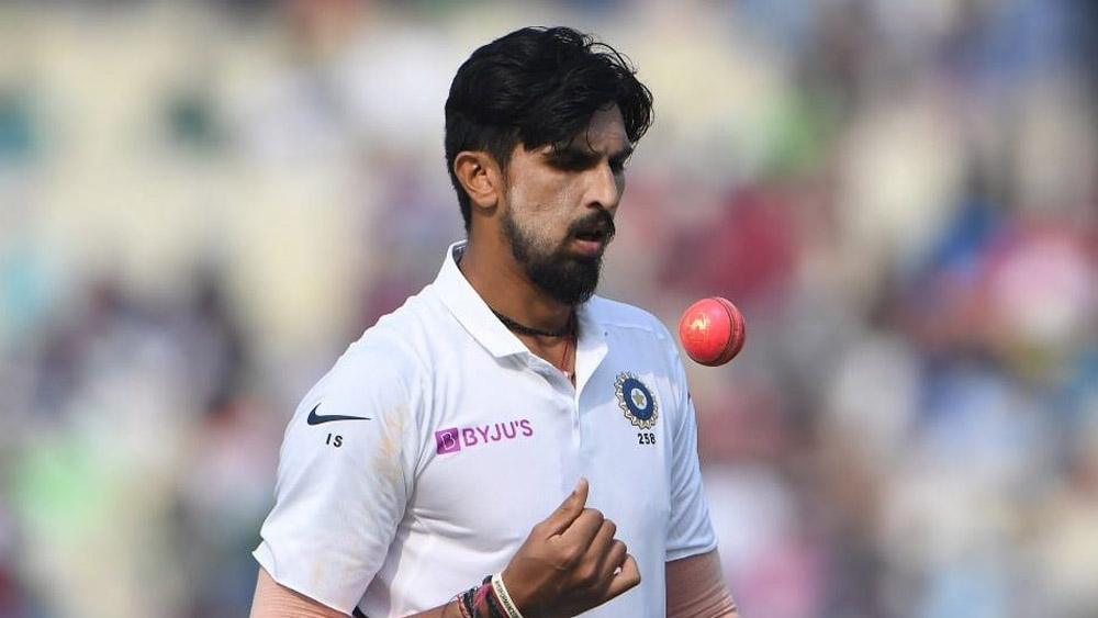 ইশান্ত শর্মা: দ্বিতীয় পেসার হিসেবে কানপুরে খেলতে পারেন ইশান্ত। অভিজ্ঞতা এবং তারুণ্যের মিশেলে তৈরি হতে পারে ভারতের পেস আক্রমণ।