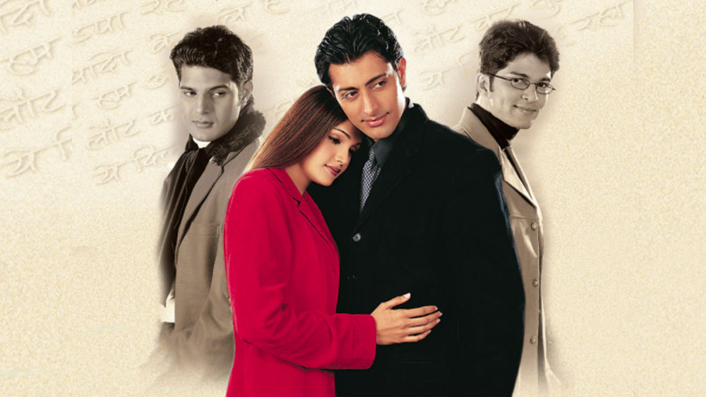 স্বজনপোষণের অভিযোগে ধ্বস্ত বলিউডে স্বপ্নের ডেবিউ সাধারণত তারকা সন্তানদেরই হয়ে থাকে। নিন্দকেরা এমনটাই বলে থাকেন। সন্দলিকে সেই ধারার ব্যতিক্রম বলা যেতে পারে। তিন জন নায়কের বিপরীতে এক জন নায়িকার চরিত্রে অভিনয় করেন তিনি। ছবিও ব্লকবাস্টার হিট।